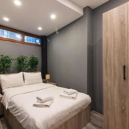 Vibrant 2br In Samatya Historic Tavern District Istanbul