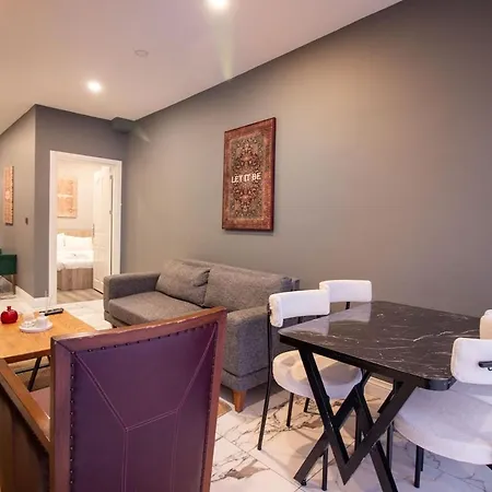 Vibrant 2br In Samatya Historic Tavern District Apartment *