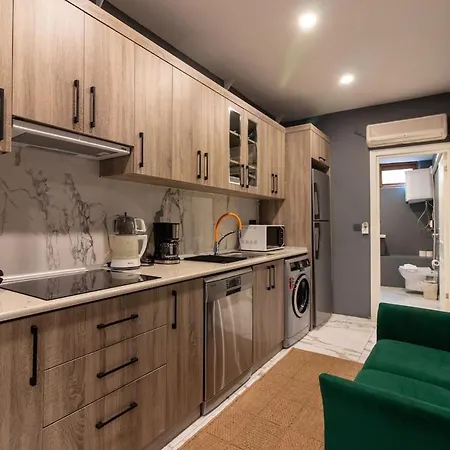 Apartment Vibrant 2br In Samatya Historic Tavern District Istanbul